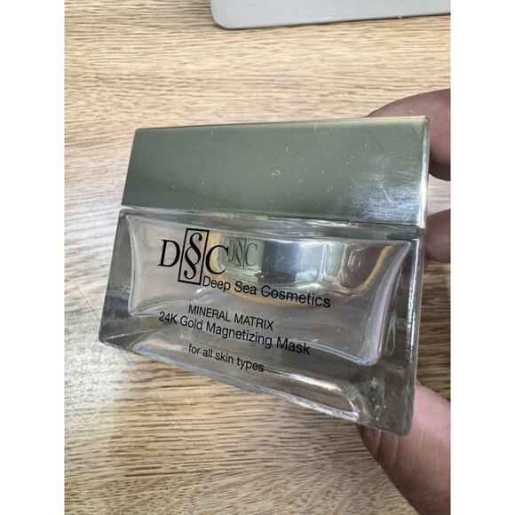 Deep Sea Cosmetics Mineral Matrix 24K Gold Treatment Kit - Picture 12 of 13